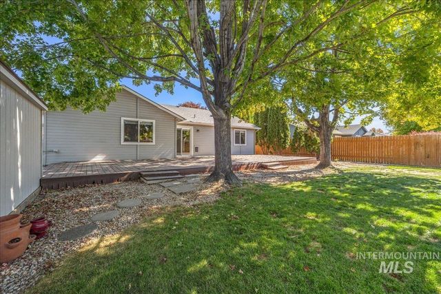 929 Pelican Way, Meridian, ID 83642
