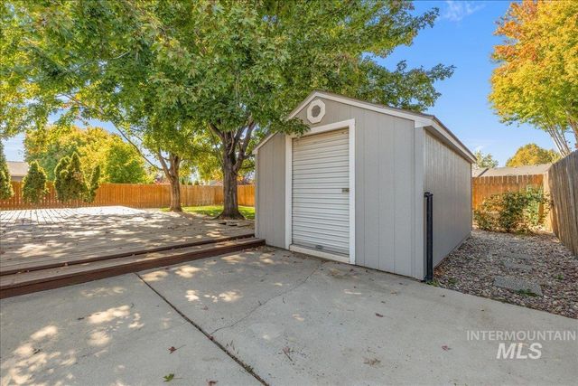 929 Pelican Way, Meridian, ID 83642