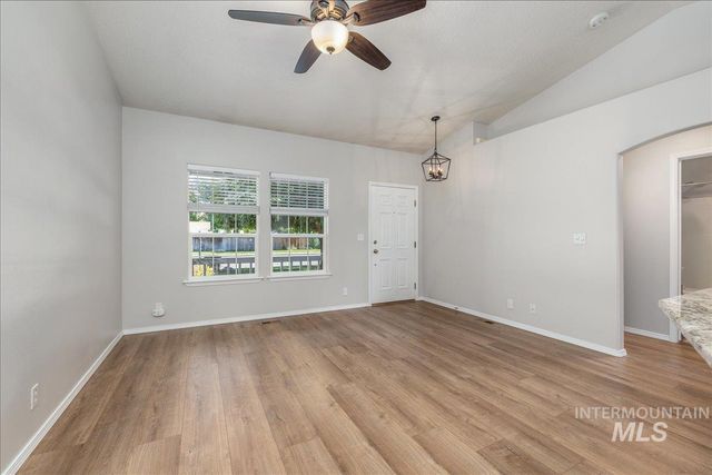 929 Pelican Way, Meridian, ID 83642