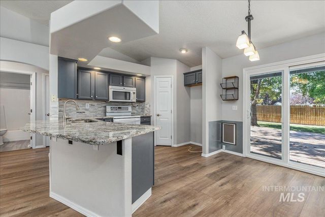 929 Pelican Way, Meridian, ID 83642