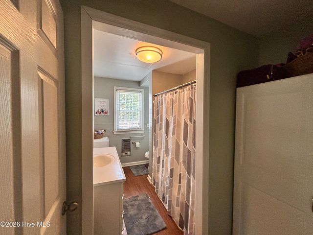 900 Beaman Street, Clinton, NC 28328