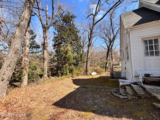 900 Beaman Street, Clinton, NC 28328