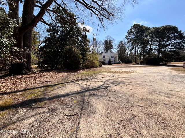 900 Beaman Street, Clinton, NC 28328