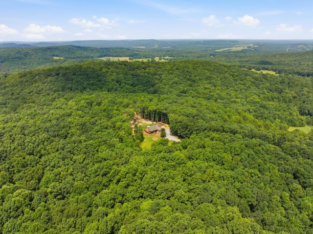 274 Greenwood Lane, Pikeville, TN 37367