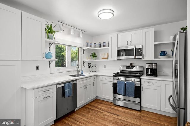 17 TIMBER CREEK RD, Stratford, NJ 08084