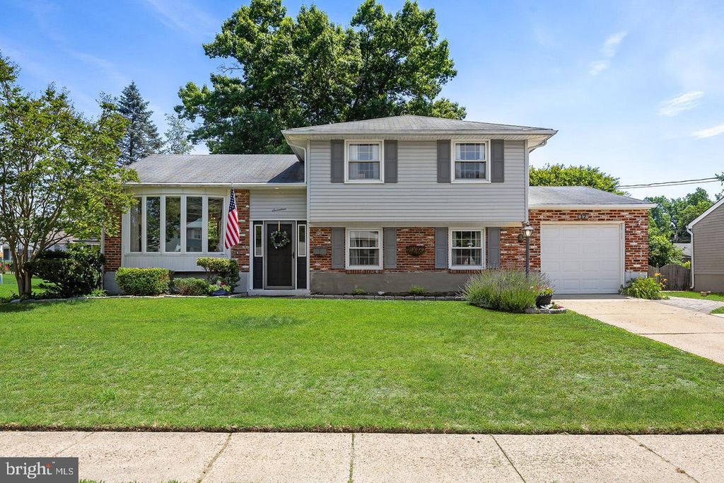 17 TIMBER CREEK RD, Stratford, NJ 08084