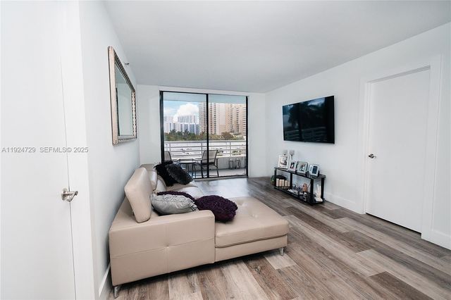 3300 NE 192nd St 515, Aventura, FL 33180