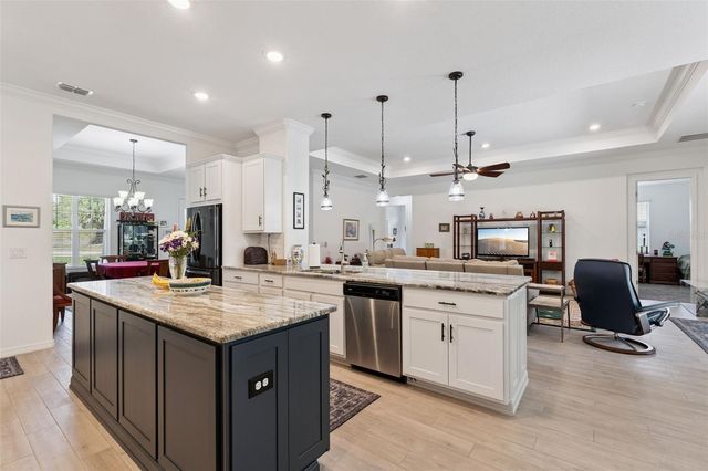 16816 LAKEMONT AVENUE, Montverde, FL 34756