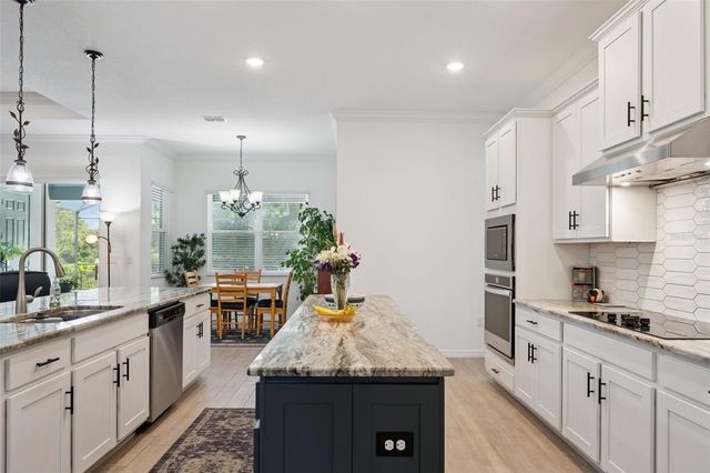 16816 LAKEMONT AVENUE, Montverde, FL 34756