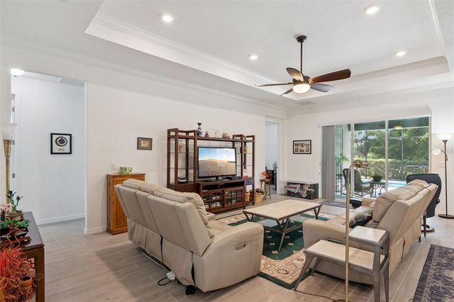 16816 LAKEMONT AVENUE, Montverde, FL 34756