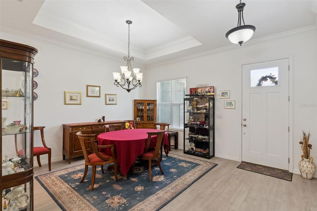 Image 11 of property listing at 16816 LAKEMONT AVENUE, Montverde, FL 34756