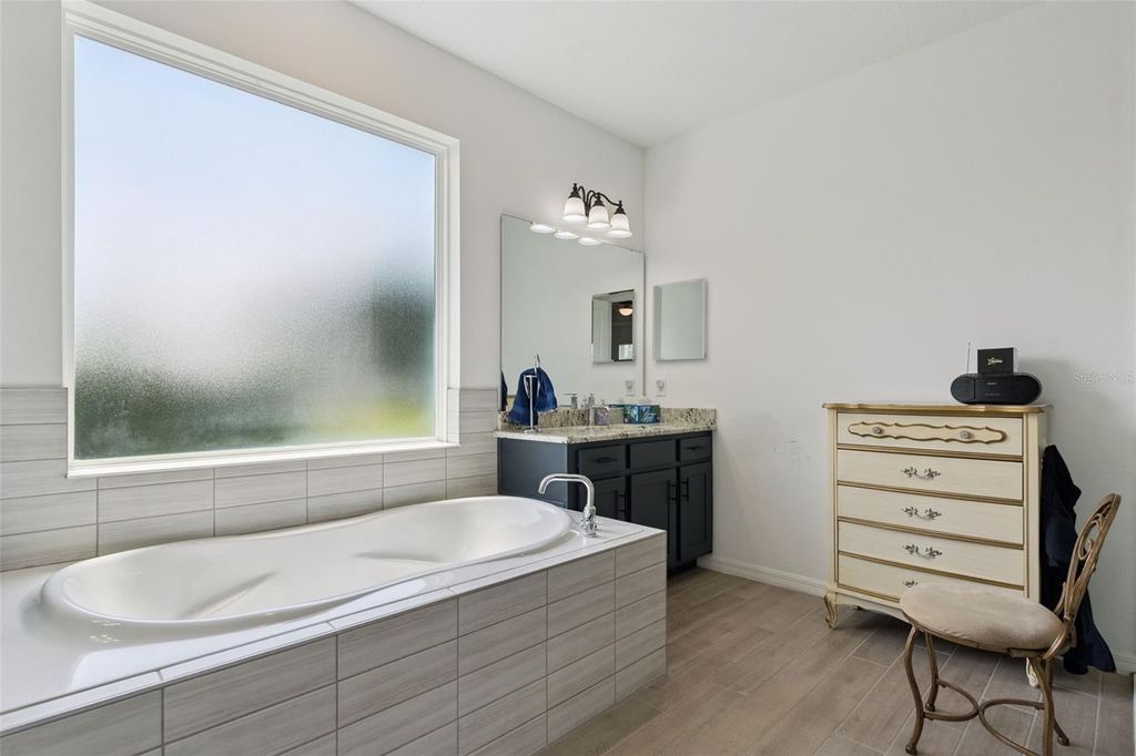 Image 25 of property listing at 16816 LAKEMONT AVENUE, Montverde, FL 34756