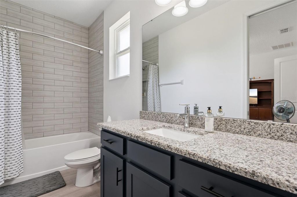 Image 31 of property listing at 16816 LAKEMONT AVENUE, Montverde, FL 34756