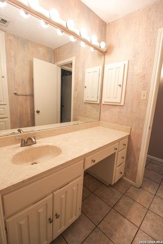 10323 Quail Meadow, San Antonio, TX 78230