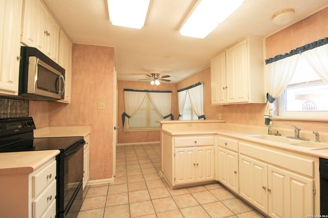 10323 Quail Meadow, San Antonio, TX 78230