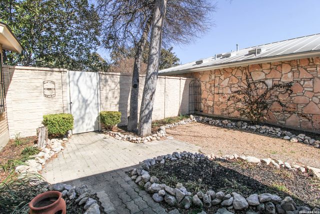 10323 Quail Meadow, San Antonio, TX 78230