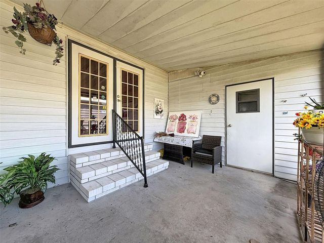 454 VILLAGE CIRCLE SW, Winter Haven, FL 33880