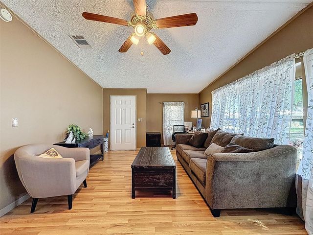 454 VILLAGE CIRCLE SW, Winter Haven, FL 33880