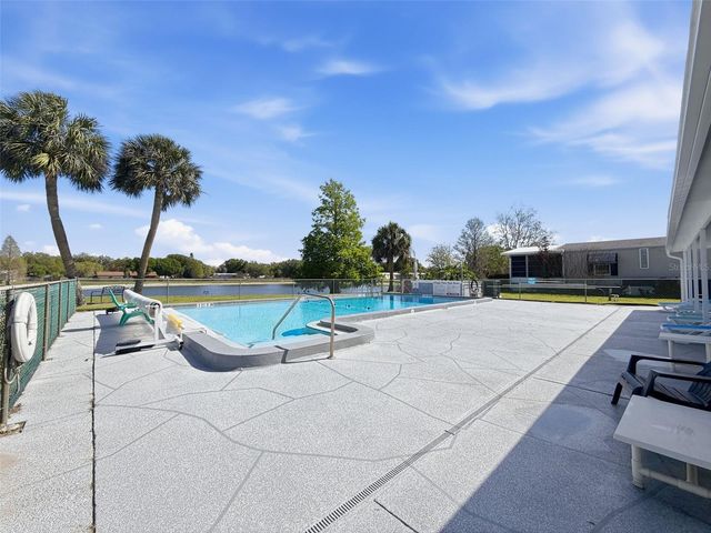 454 VILLAGE CIRCLE SW, Winter Haven, FL 33880