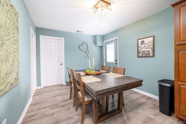 67 Radcliffe Road, Island Park, NY 11558