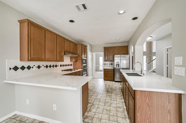 2705 Haleys Comet Court, Deer Park, TX 77536
