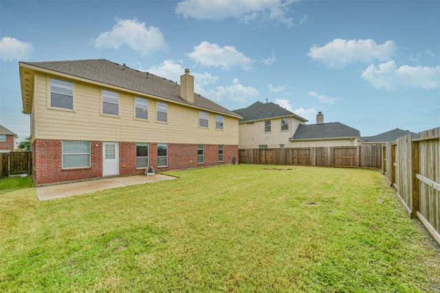 2705 Haleys Comet Court, Deer Park, TX 77536