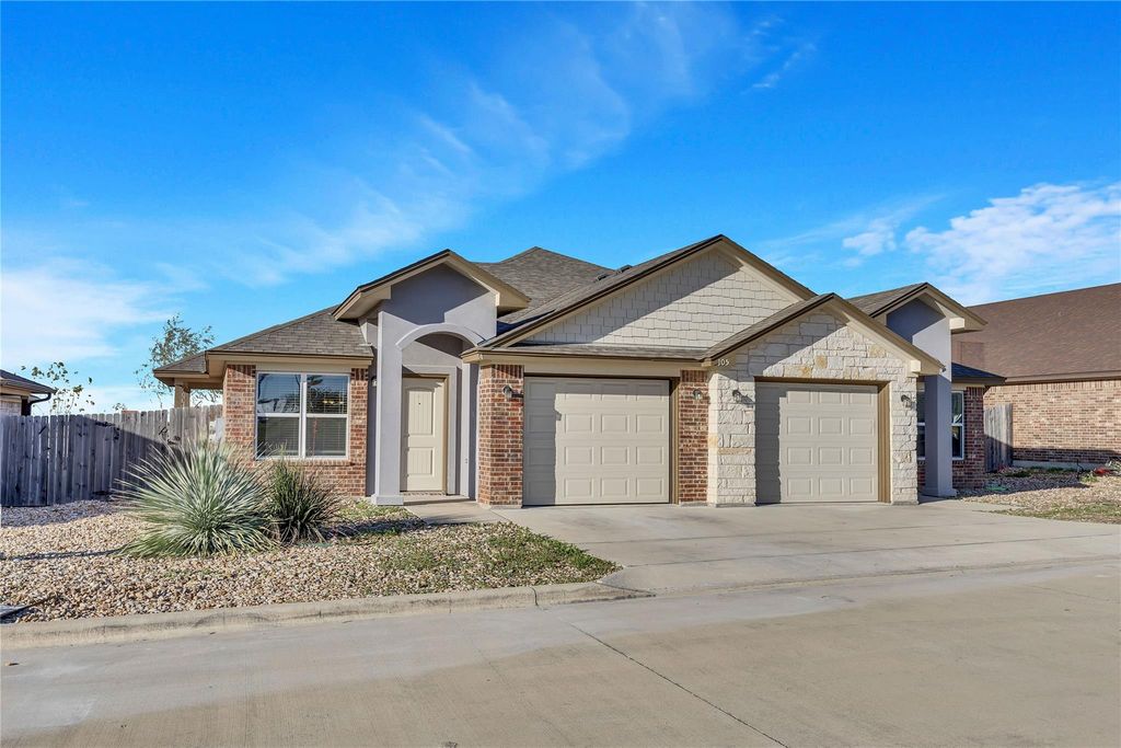 105 Calvin Smith LN A, Jarrell, TX 76537