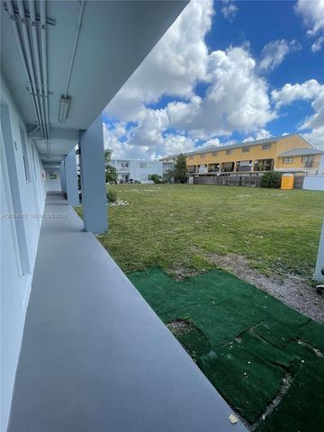 1255 W 49th Pl E102, Hialeah, FL 33012
