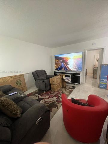 1255 W 49th Pl E102, Hialeah, FL 33012