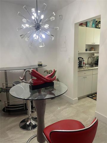 1255 W 49th Pl E102, Hialeah, FL 33012