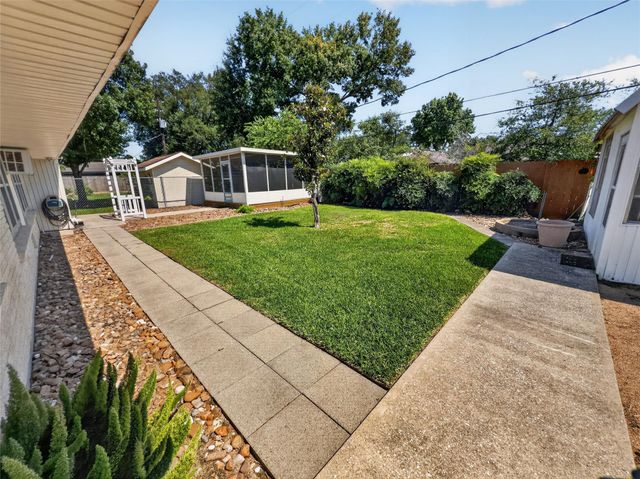 9023 Springview Lane, Houston, TX 77080
