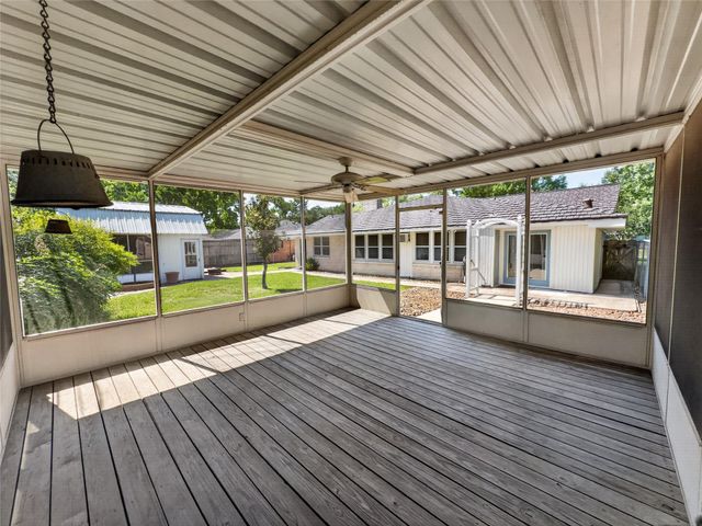 9023 Springview Lane, Houston, TX 77080