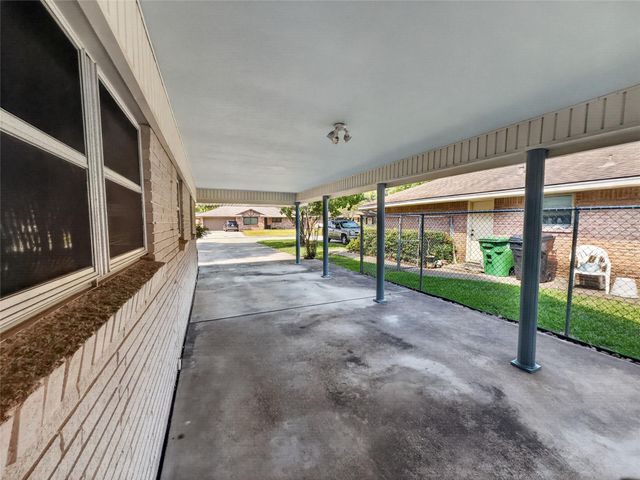 9023 Springview Lane, Houston, TX 77080