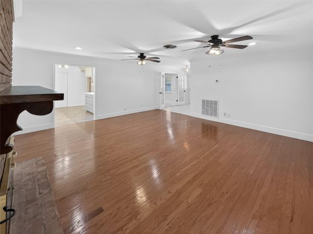 9023 Springview Lane, Houston, TX 77080