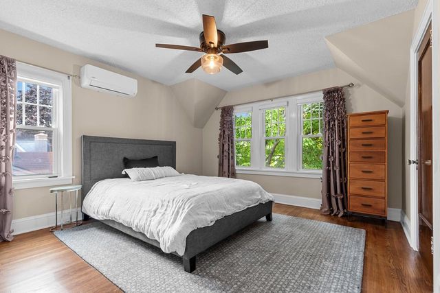 4848 Ewing Avenue S, Minneapolis, MN 55410