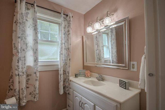 6361 CROCKETT LN, Salisbury, MD 21801