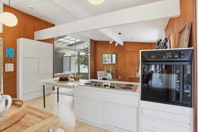 1582 Brandywine Road, San Mateo, CA 94402