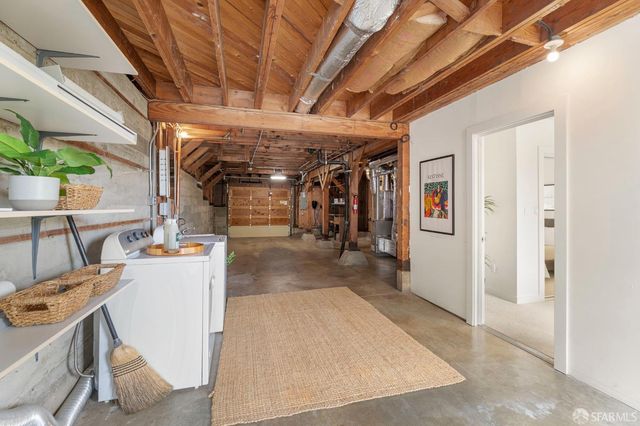 313 Los Palmos Drive, San Francisco, CA 94127