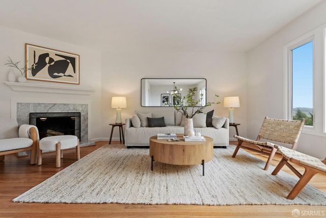 313 Los Palmos Drive, San Francisco, CA 94127