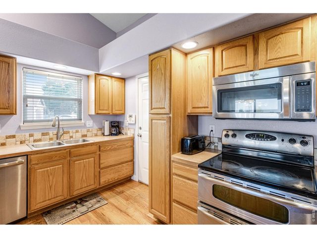 3810 Dove Ln, Evans, CO 80620