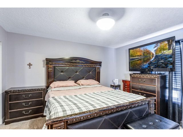 3810 Dove Ln, Evans, CO 80620