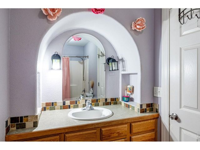 3810 Dove Ln, Evans, CO 80620