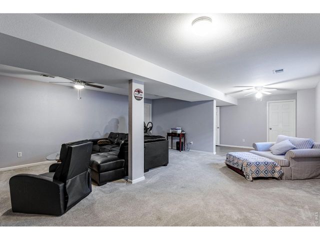 3810 Dove Ln, Evans, CO 80620