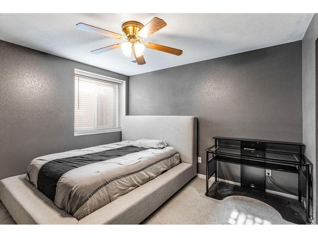 3810 Dove Ln, Evans, CO 80620