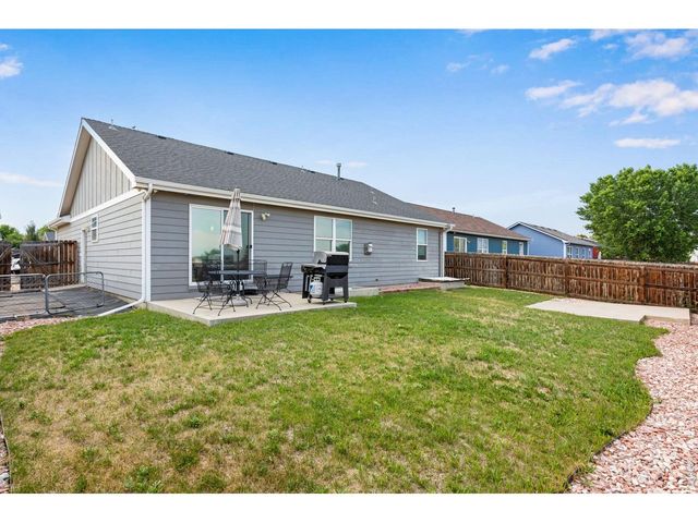 3810 Dove Ln, Evans, CO 80620