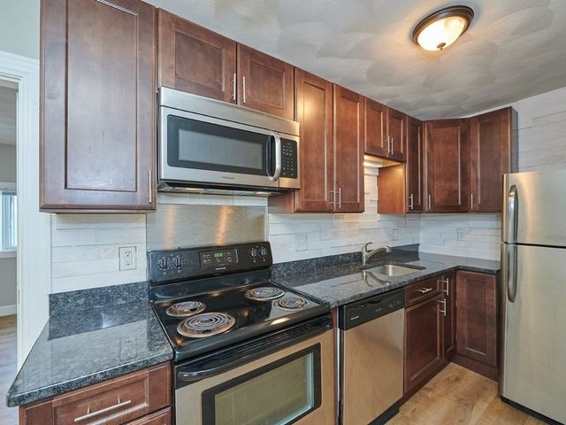 132 Dolphin Ave, Revere, MA 02151