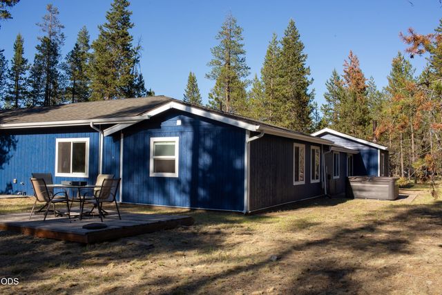 52505 Pine Drive, La Pine, OR 97739