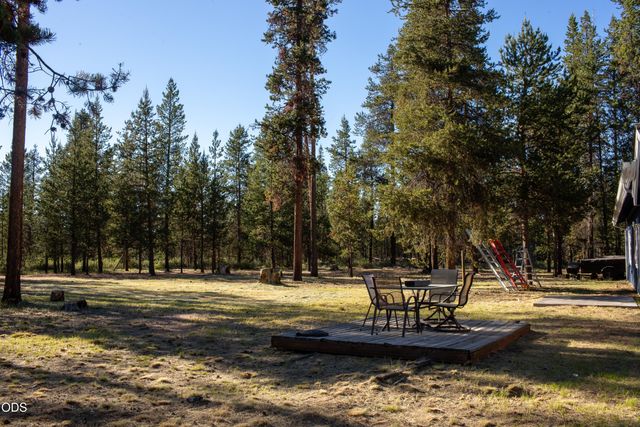 52505 Pine Drive, La Pine, OR 97739
