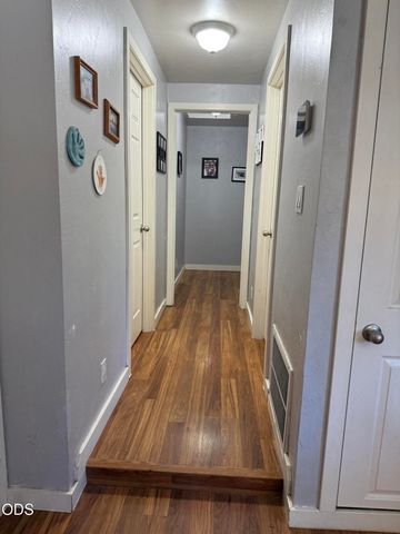 52505 Pine Drive, La Pine, OR 97739