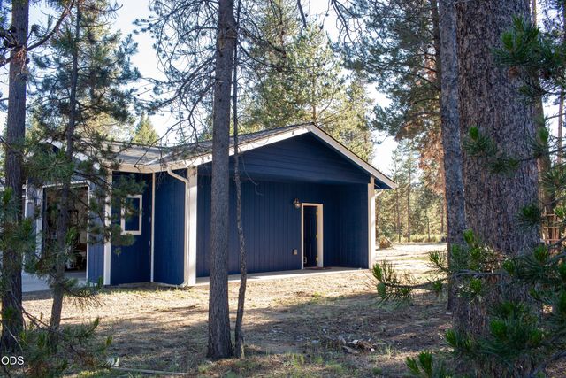 52505 Pine Drive, La Pine, OR 97739